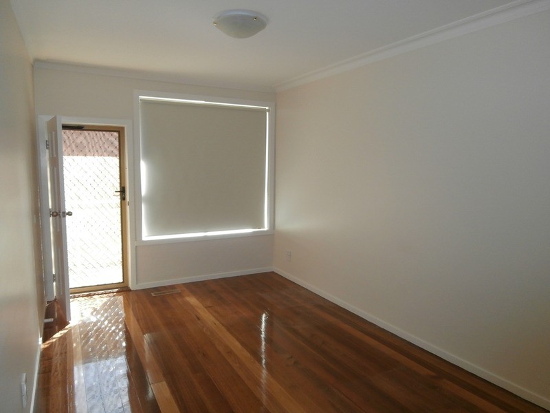 2/9 Tudor Street, Glenroy VIC 3046