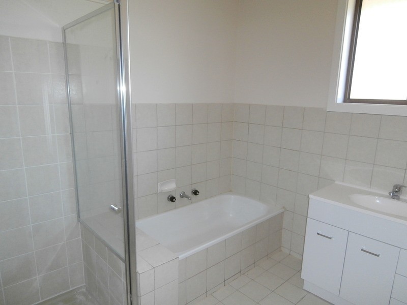 2/9 Tudor Street, Glenroy VIC 3046