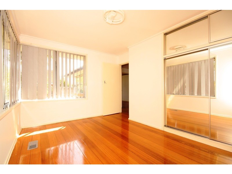 20 Koroit Avenue, Dallas VIC 3047