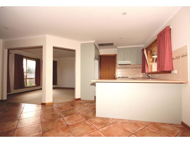 2/2 Bass Street, Pascoe Vale VIC 3044