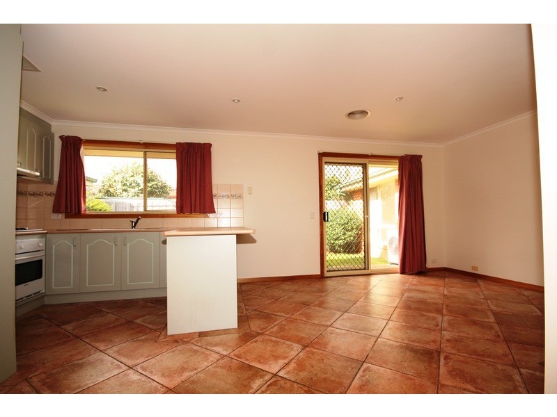 2/2 Bass Street, Pascoe Vale VIC 3044