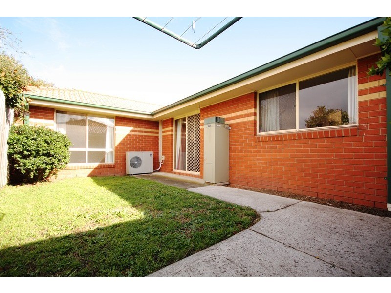 2/2 Bass Street, Pascoe Vale VIC 3044