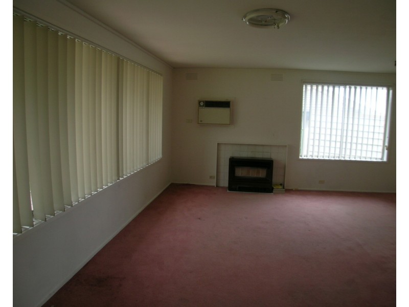 15 Corinella Crescent, Dallas VIC 3047