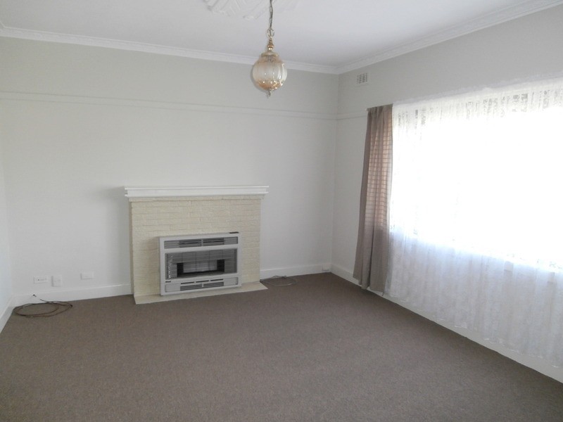 655 Pascoe Vale  Road, Oak Park VIC 3046