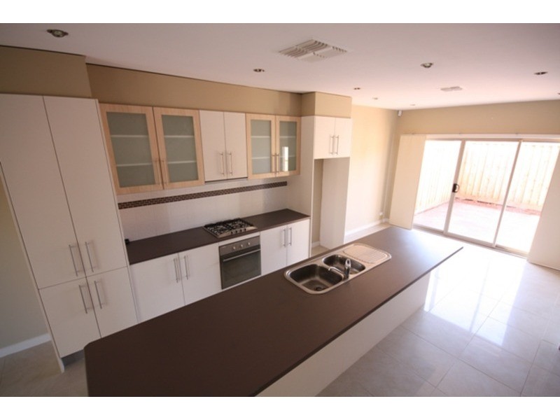 2/1 Hartington Street, Glenroy VIC 3046