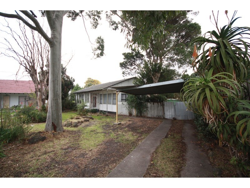 4 Nyah  Court, Dallas VIC 3047