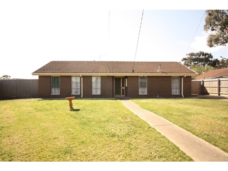 12 Bendoc Court, Meadow Heights VIC 3048