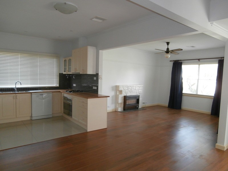 76 Paget  Avenue, Glenroy VIC 3046