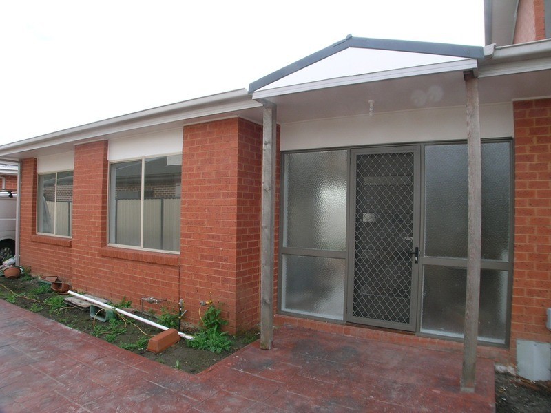 2/69 Glen Street, Glenroy VIC 3046