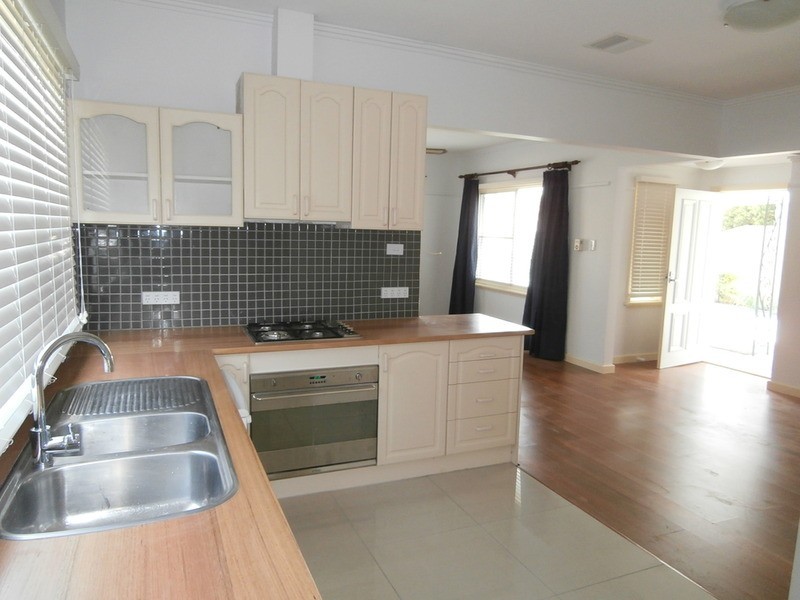 76 Paget  Avenue, Glenroy VIC 3046
