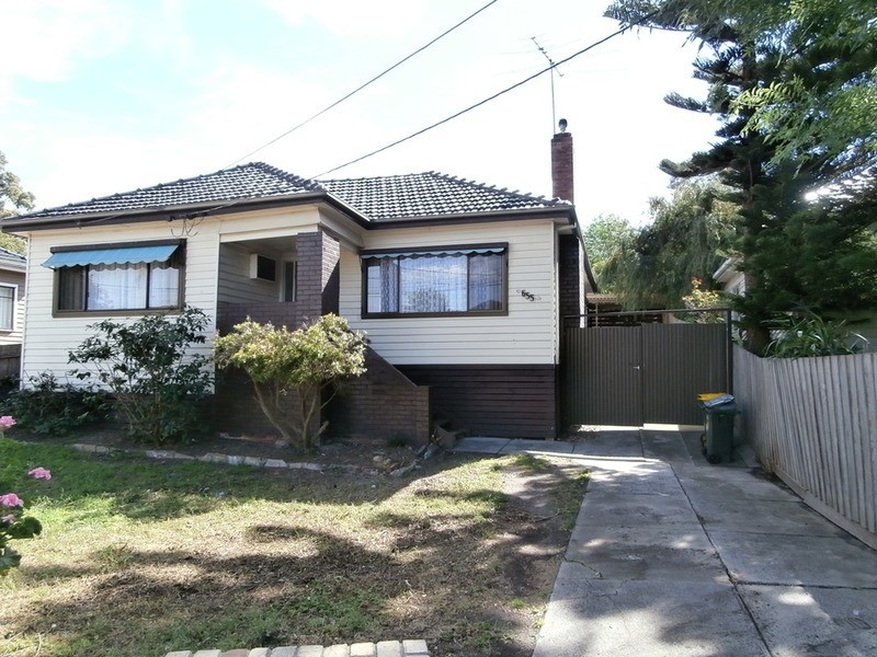 655 Pascoe Vale  Road, Oak Park VIC 3046