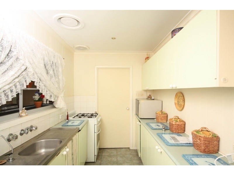 12 Bendoc Court, Meadow Heights VIC 3048