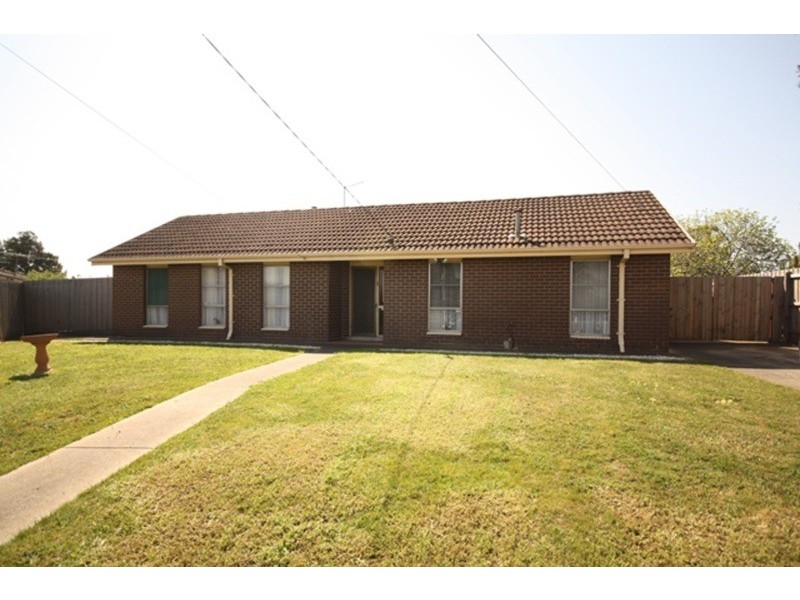 12 Bendoc Court, Meadow Heights VIC 3048