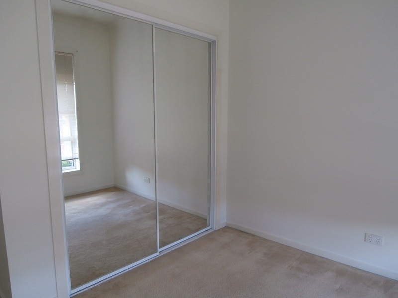 1/180 Glenroy Road, Glenroy VIC 3046