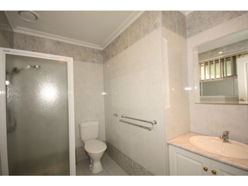 16 Thompson Street, Avondale Heights VIC 3034