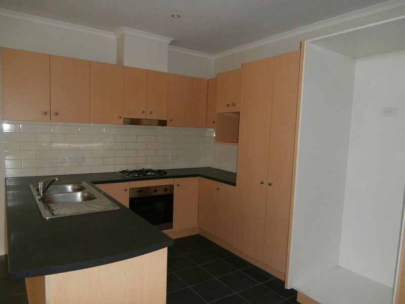 39 Balerno  Circle, Gowanbrae VIC 3043