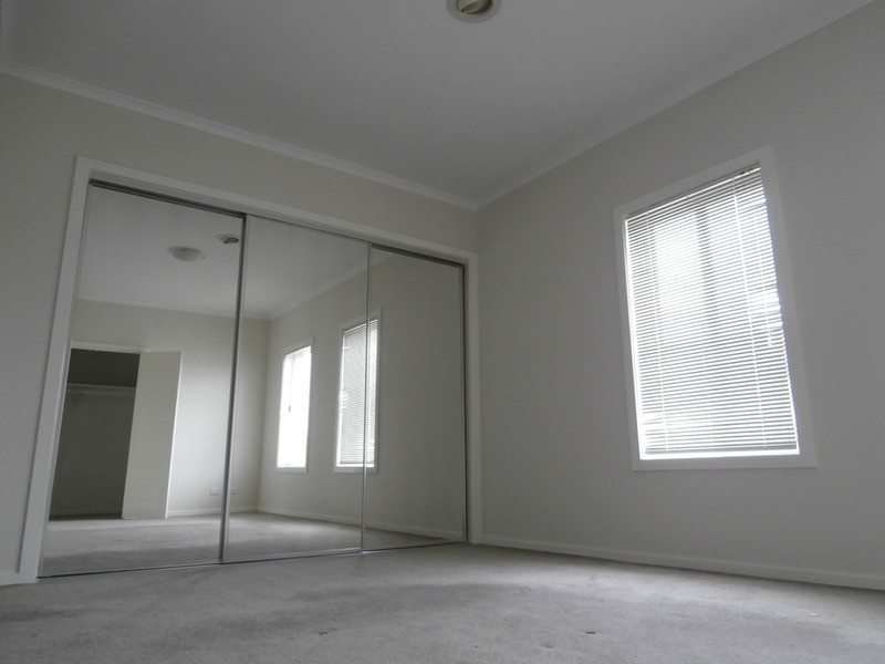 39 Balerno  Circle, Gowanbrae VIC 3043
