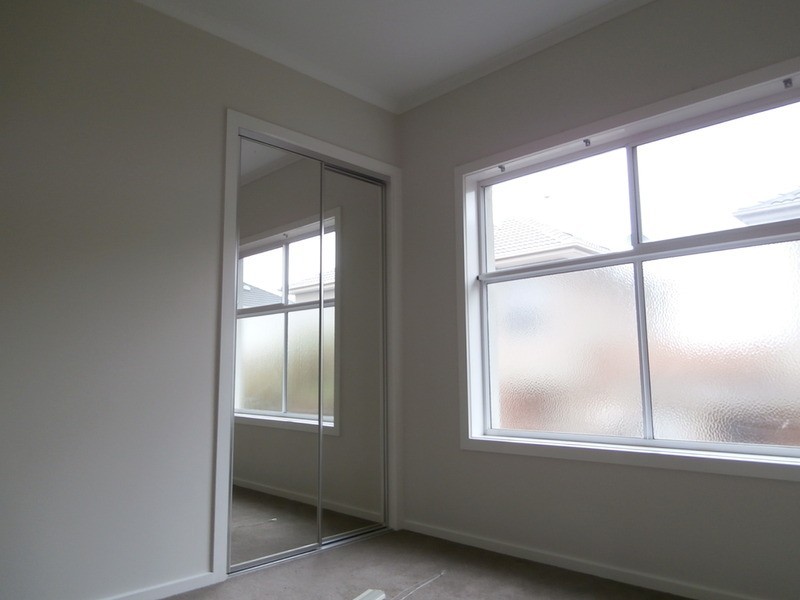 39 Balerno  Circle, Gowanbrae VIC 3043