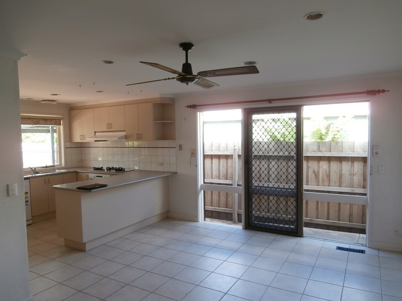 11 The Circuit, Gladstone Park VIC 3043