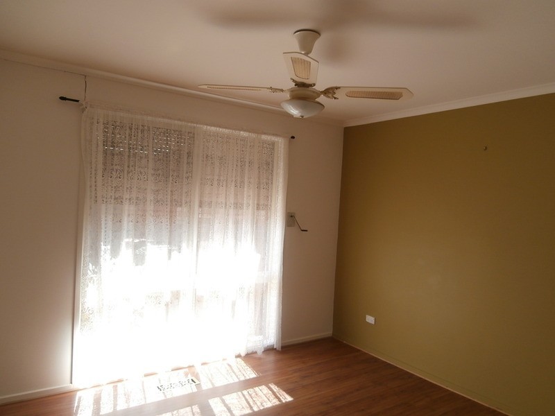 11 The Circuit, Gladstone Park VIC 3043