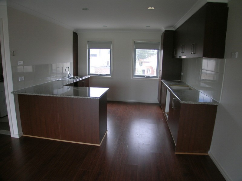 3/2-4 McKerchar  Street, Glenroy VIC 3046