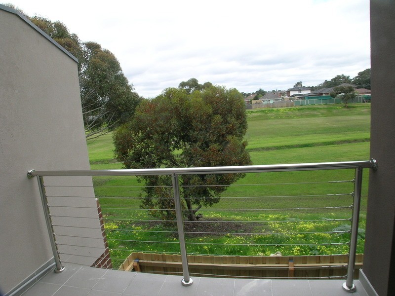 3/2-4 McKerchar  Street, Glenroy VIC 3046