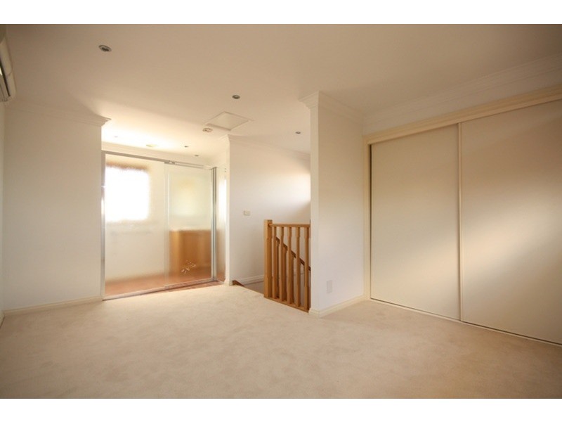 1/20 Isla Avenue, Glenroy VIC 3046