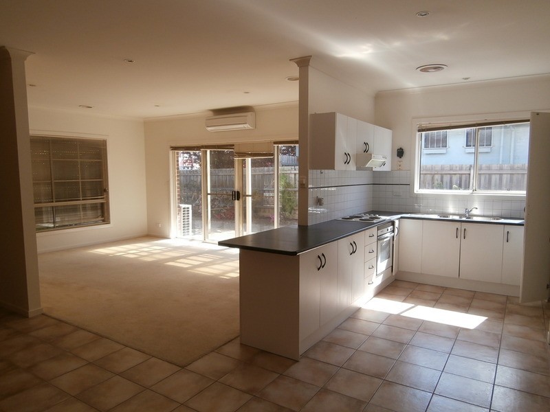 1/180 Glenroy Road, Glenroy VIC 3046