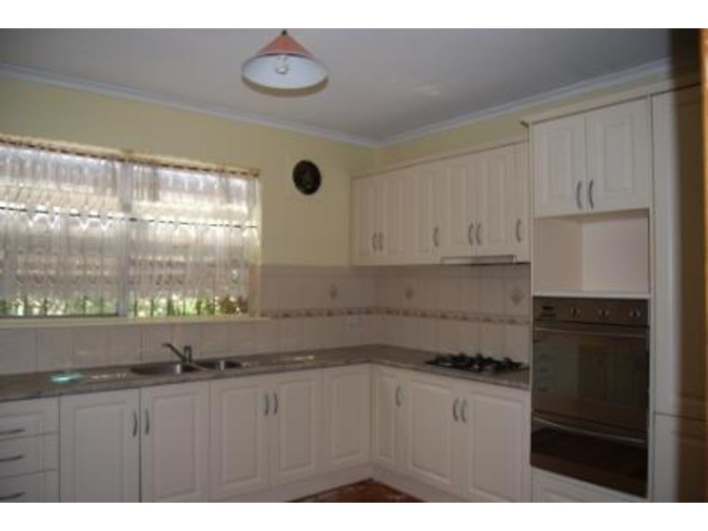 4 Kenneth Street, Preston VIC 3072