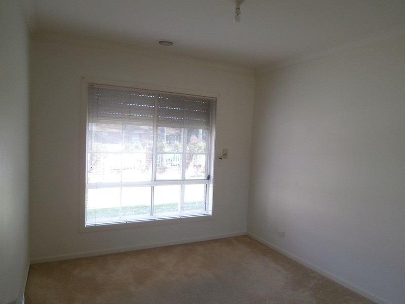 1/180 Glenroy Road, Glenroy VIC 3046