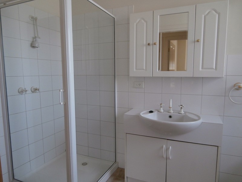 1/180 Glenroy Road, Glenroy VIC 3046