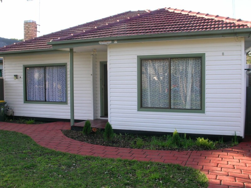 1/8 Wheatsheaf Road, Glenroy VIC 3046