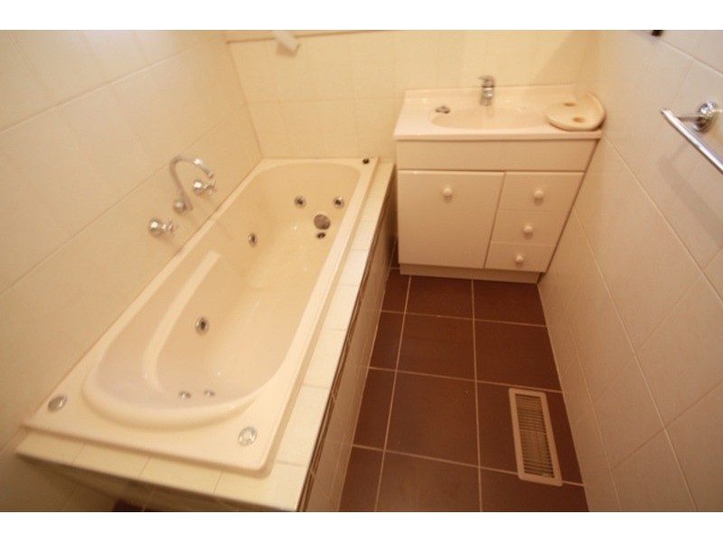 76 Pecham  Street, Glenroy VIC 3046