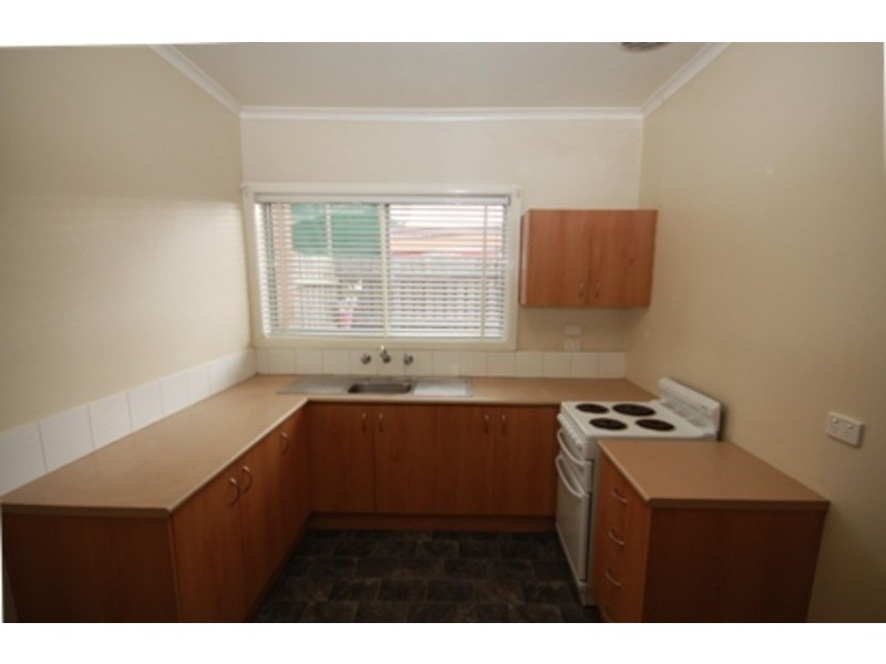 4/147 South  Street, Hadfield VIC 3046