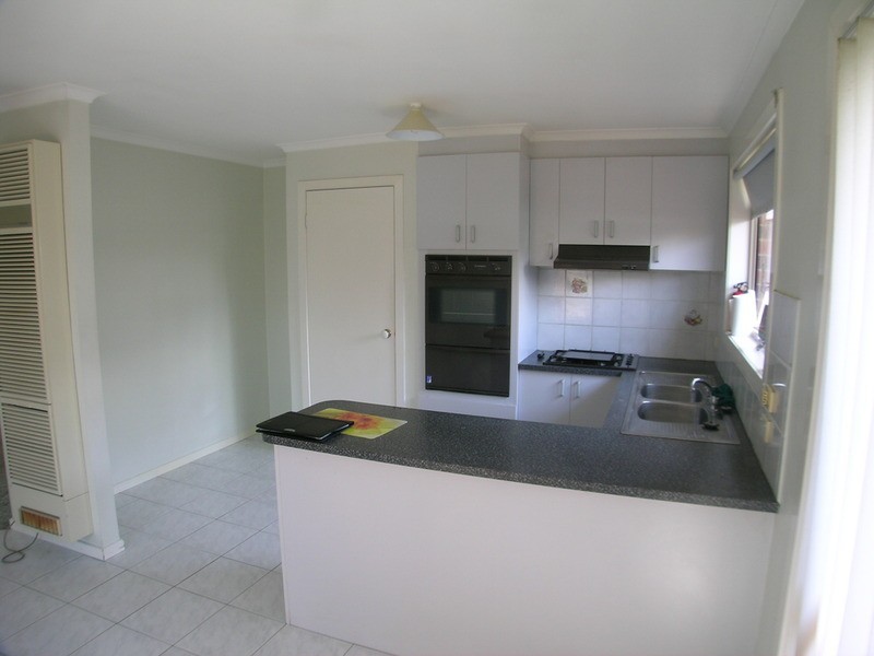2/18 Meredith Street, Broadmeadows VIC 3047