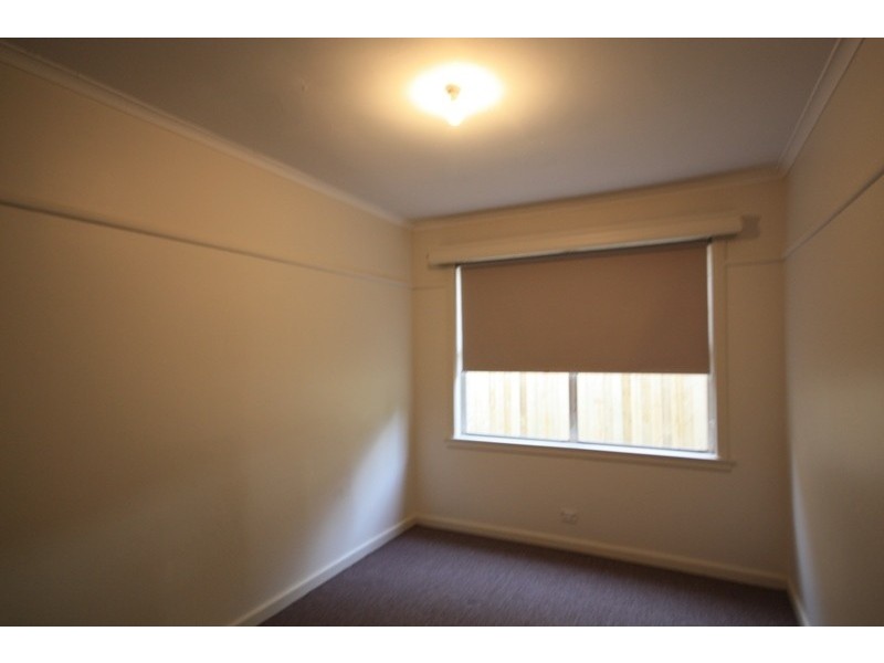 9 Emu Parade, Jacana VIC 3047