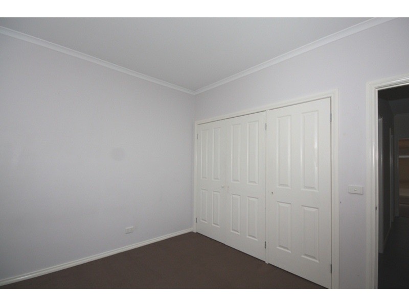 2/10 Ernest  Street, Broadmeadows VIC 3047