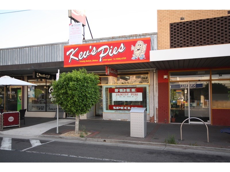 82 Wheatsheaf Road, Glenroy VIC 3046