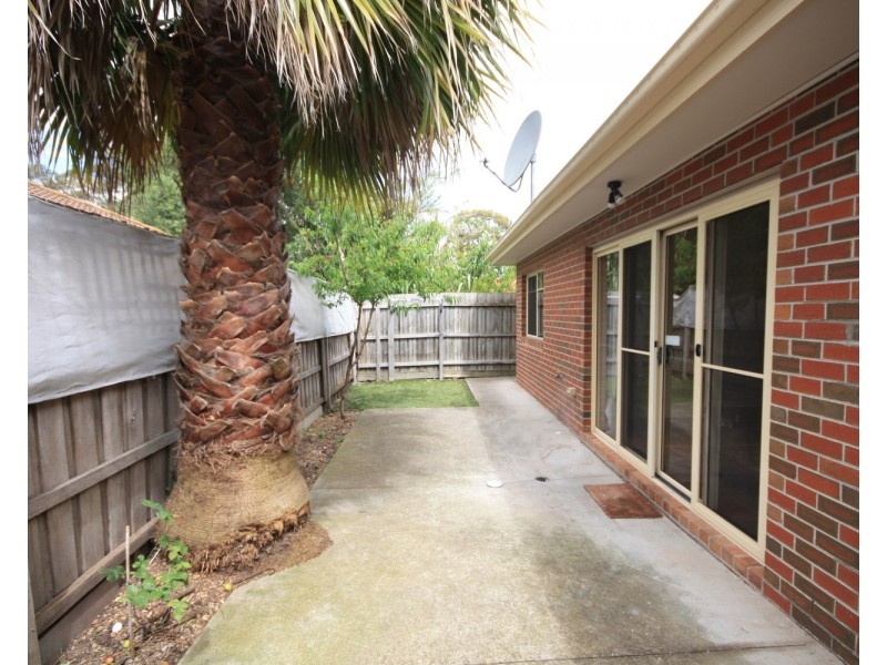 8A Wheatsheaf Road, Glenroy VIC 3046