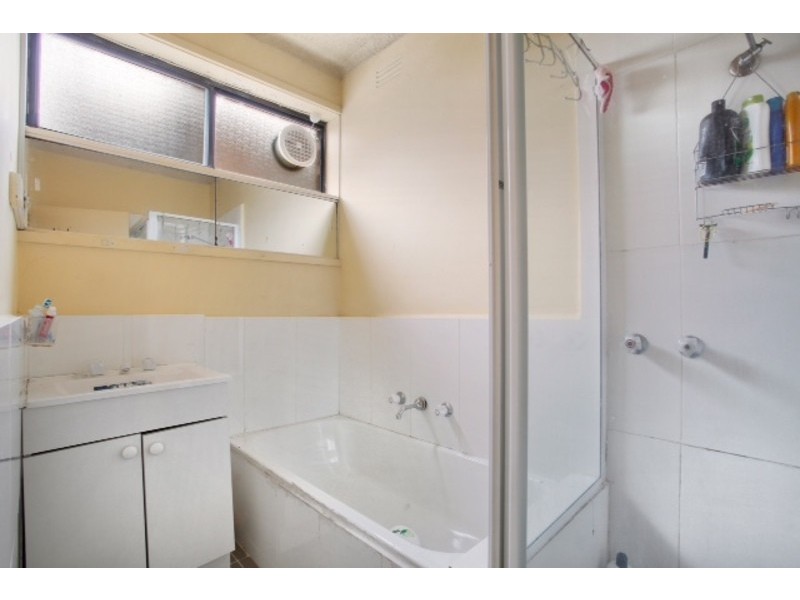 3/2-4 Chapman Avenue, Glenroy VIC 3046