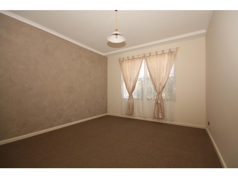 7 Moe Court, Dallas VIC 3047