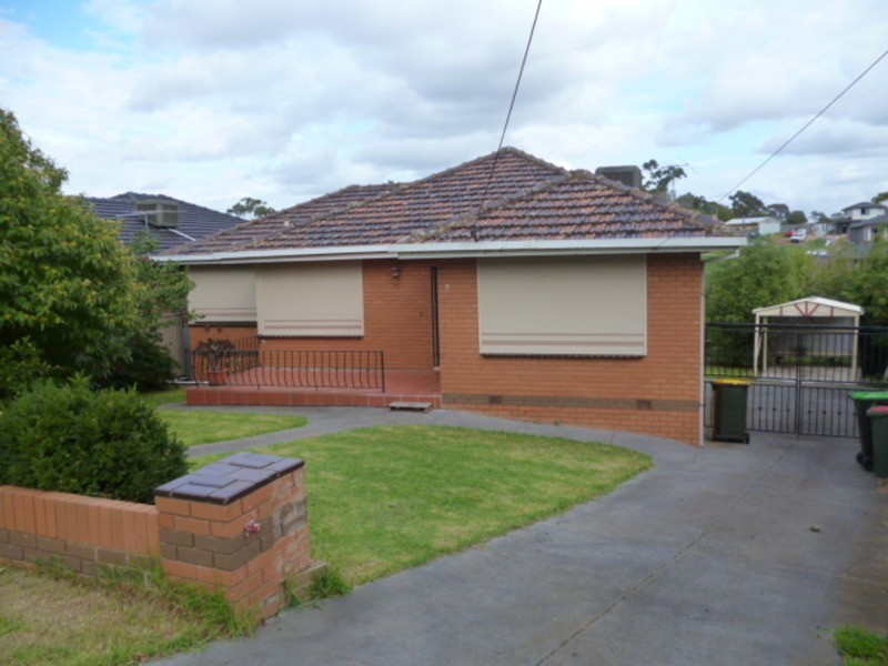 7 Ian Crescent, Airport West VIC 3042