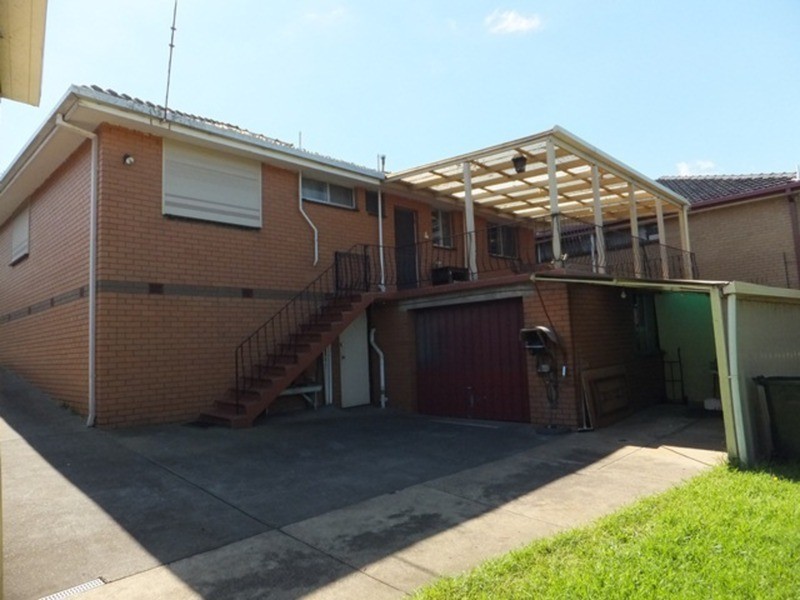 7 Ian Crescent, Airport West VIC 3042