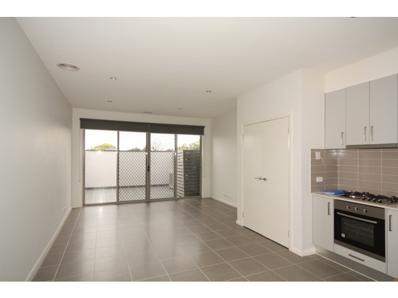 2/885-887 Pascoe Vale Road, Glenroy VIC 3046