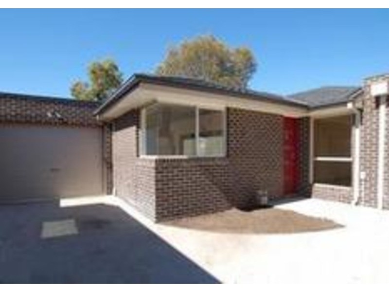 2/96 Loongana Avenue, Glenroy VIC 3046