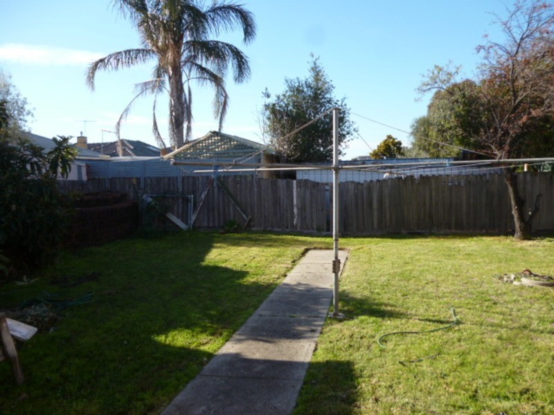 2/142 West  Street, Glenroy VIC 3046