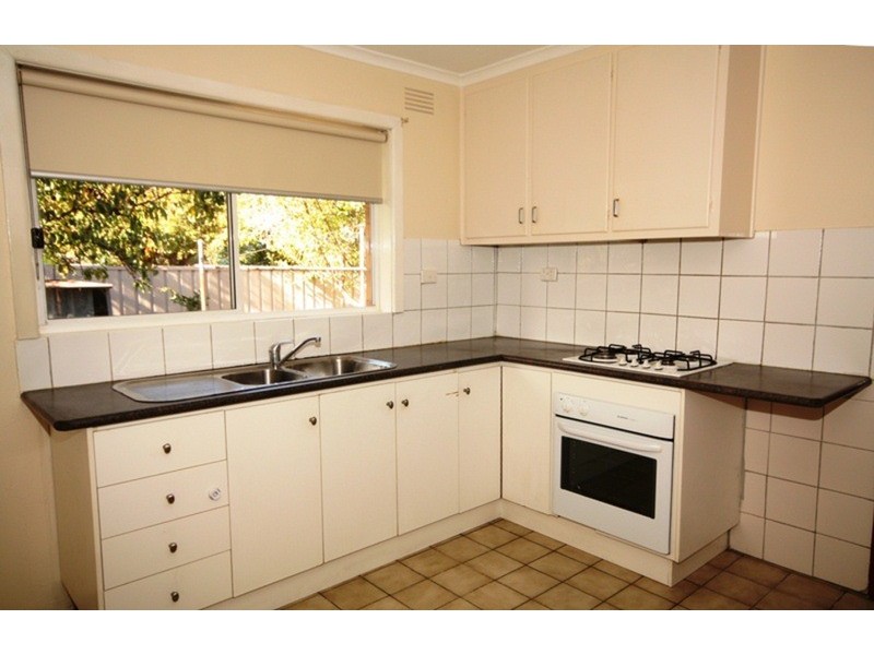 16 Hartington Street, Glenroy VIC 3046