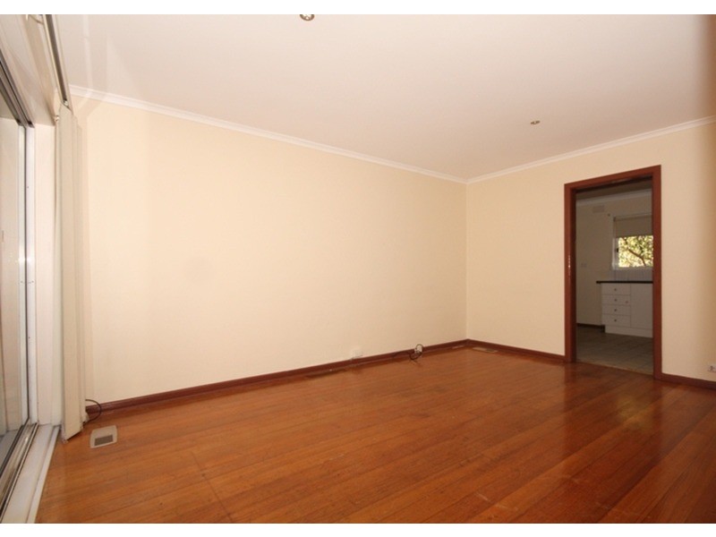 16 Hartington Street, Glenroy VIC 3046