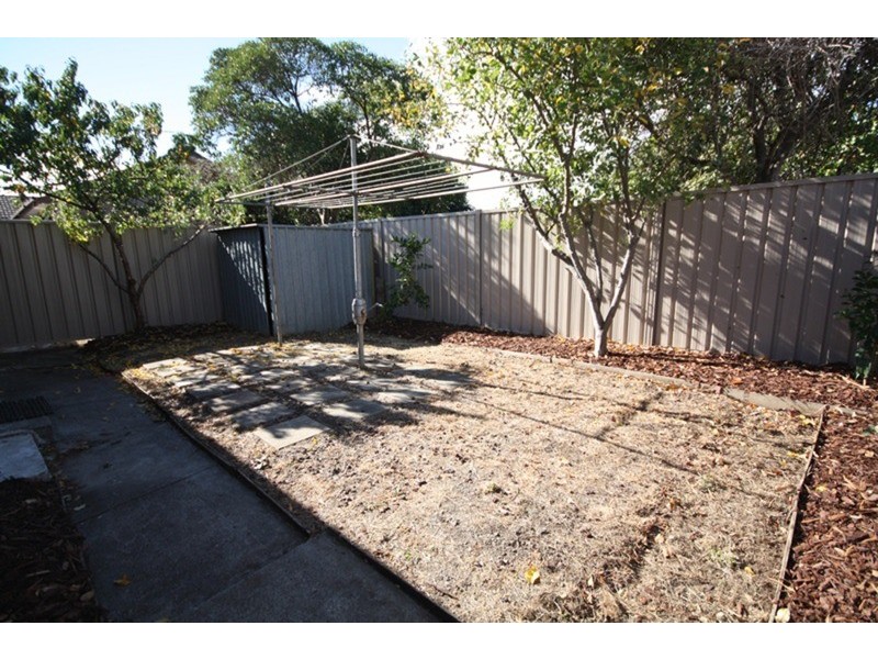 16 Hartington Street, Glenroy VIC 3046