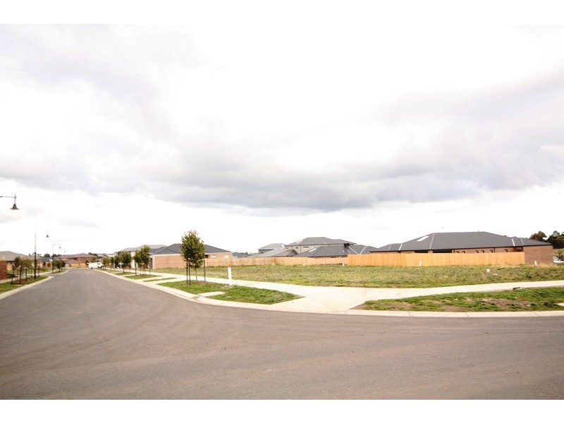 10 Bologna  Crescent, Greenvale VIC 3059